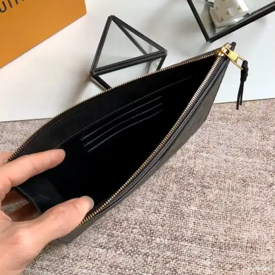 Fake Louis Bags POCHETTE MM MÉLANIE VUITTON LOUIS 0701